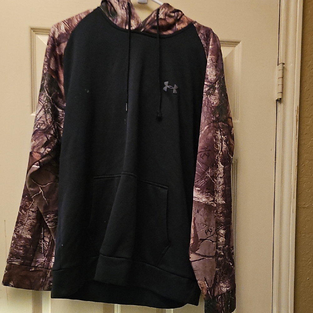 Under Armour Men's Black Hoodie with Camouflage Sleeves